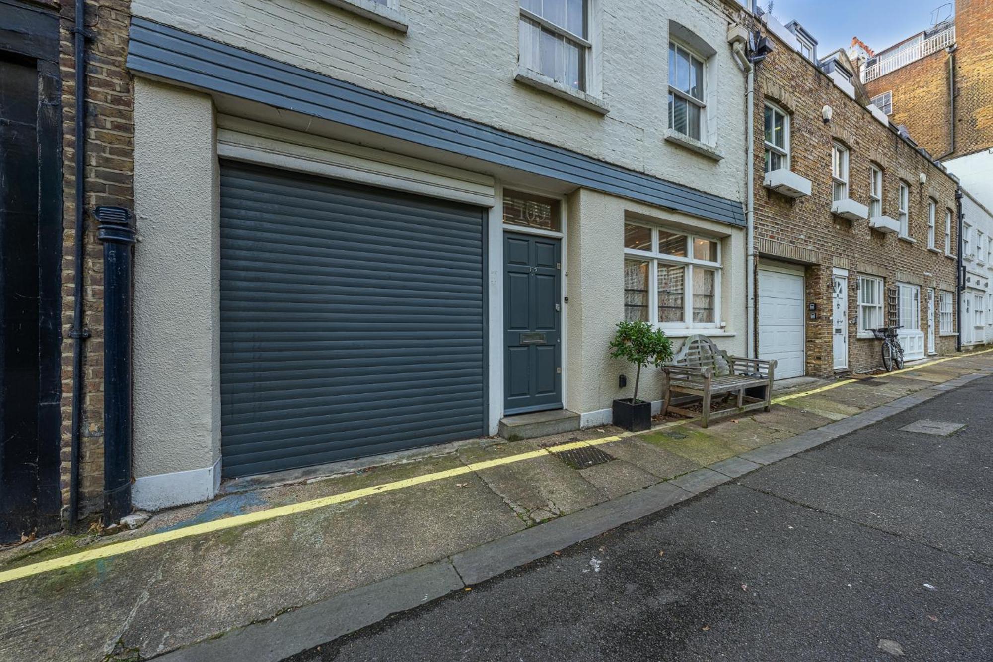 Appartement Huge 200sqm Luxury 3-bedroom Mews Londen