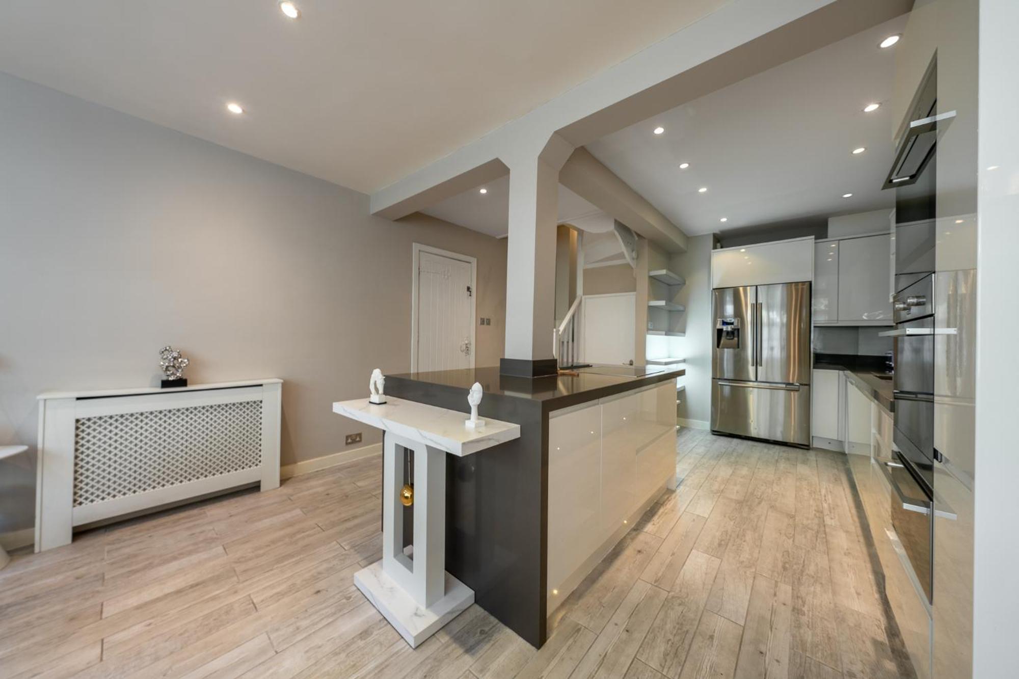 Huge 200sqm Luxury 3-bedroom Mews * Londen