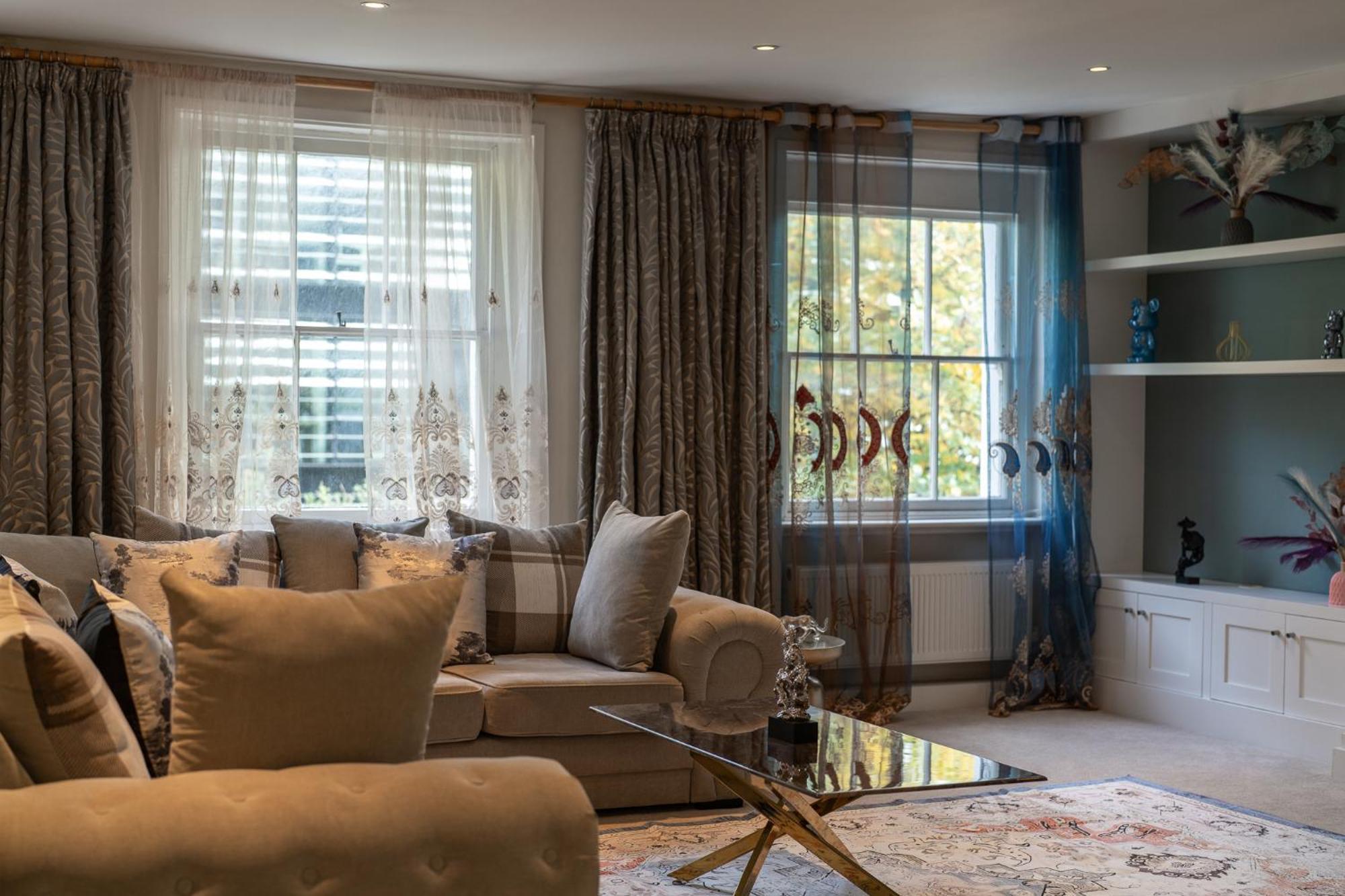 Huge 200sqm Luxury 3-bedroom Mews Londen