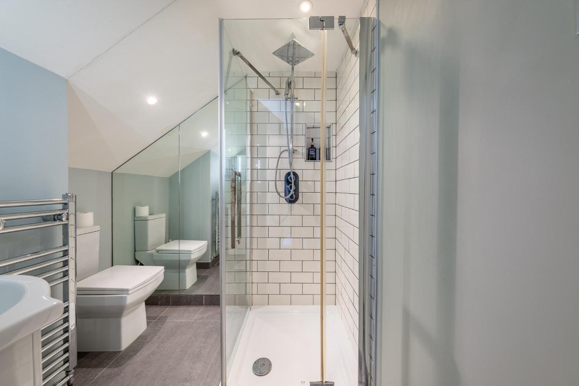 Huge 200sqm Luxury 3-bedroom Mews Londen